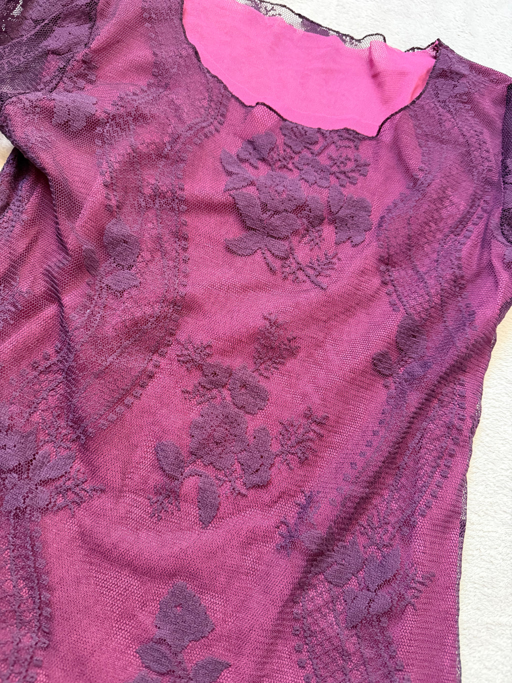 Top violet en résille et dentelle florale style whimsigoth romantic goth - taille S/M