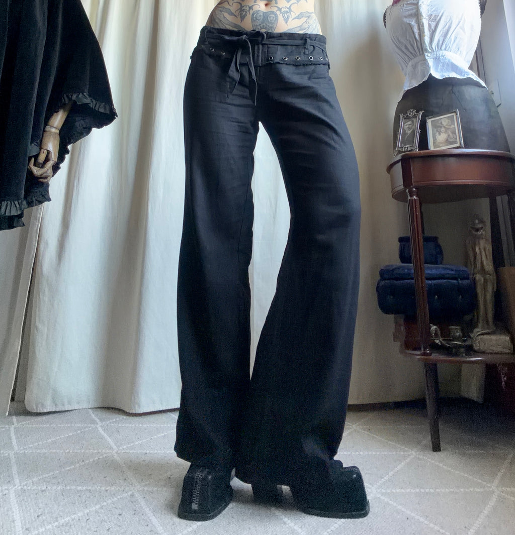 Pantalon noir jambes larges ceinture à œillets style Y2K goth - taille L
