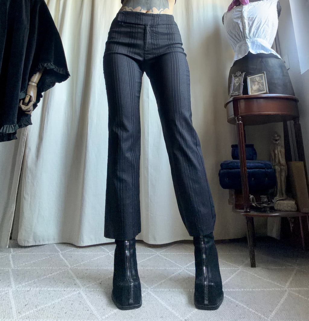 Pantalon noir à fines rayures verticales style office siren corporate - taille S/M
