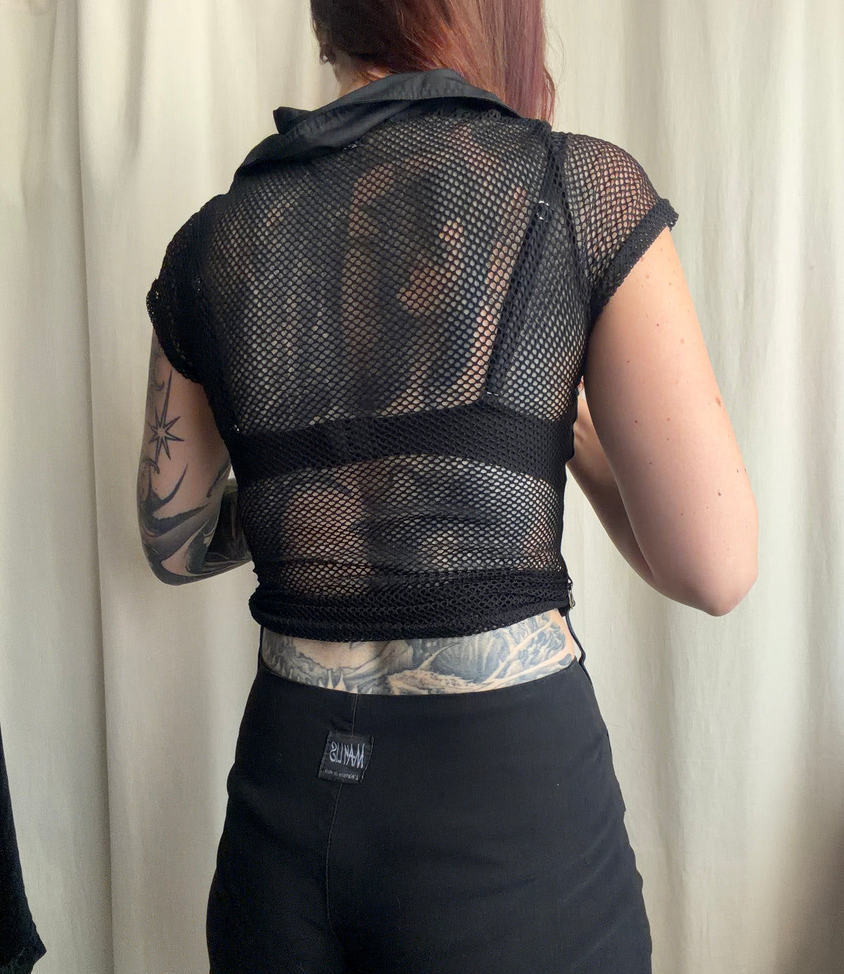 Top manches courtes en résille noire stye cyber goth subversive - Taille S